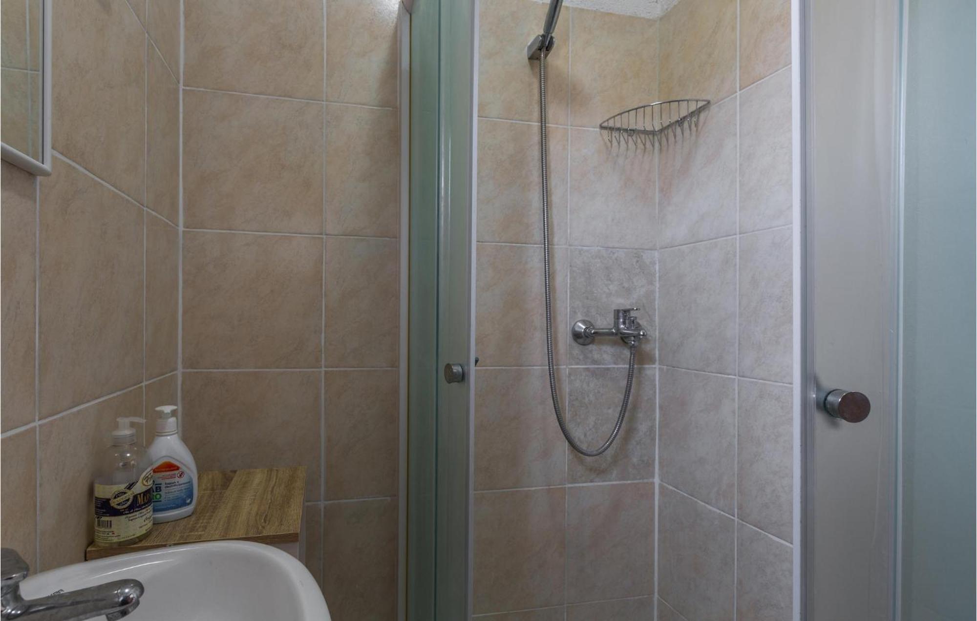 Beautiful Apartment In Jadreski With Wifi Exterior photo