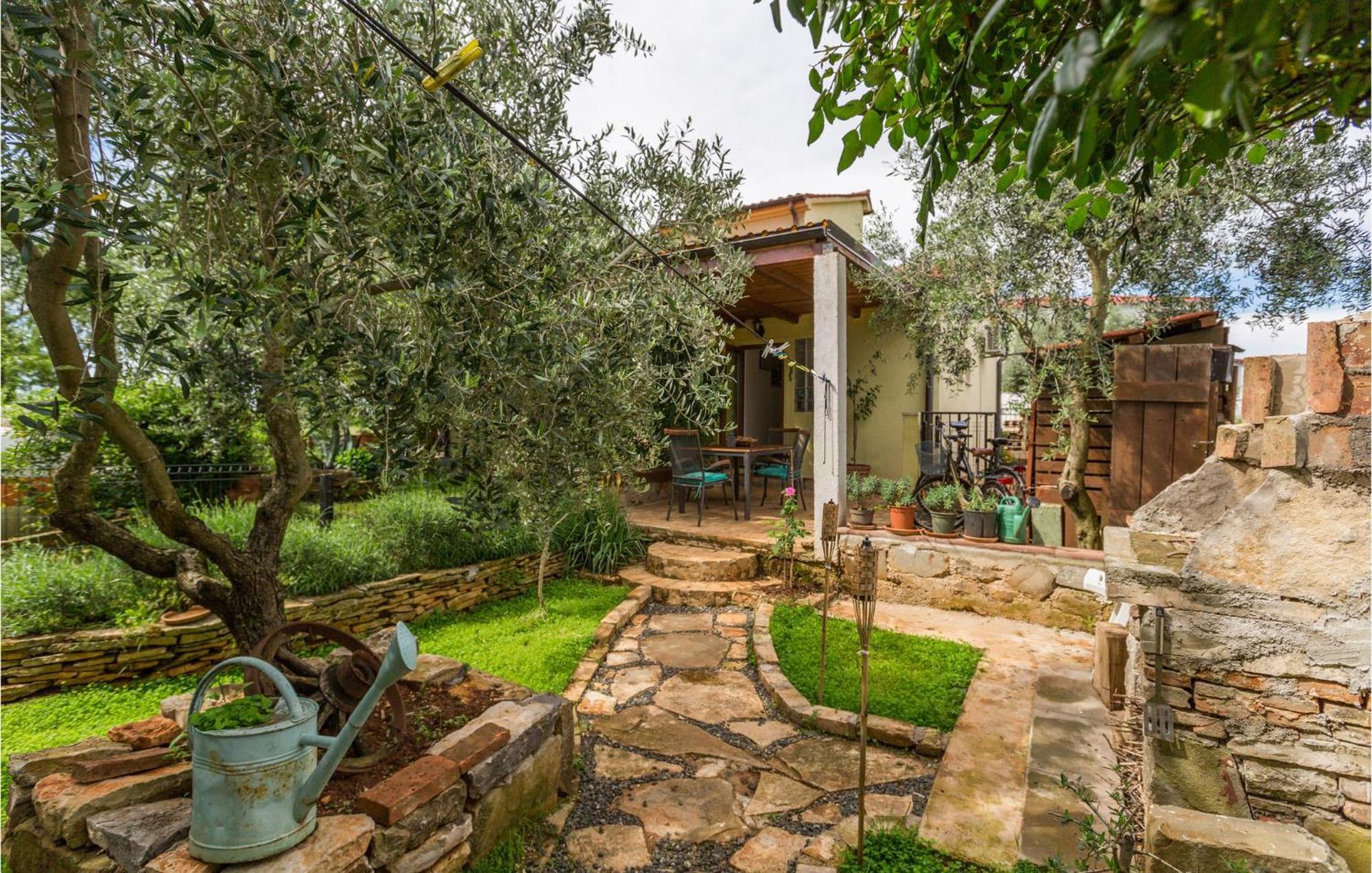 Beautiful Apartment In Jadreski With Wifi Exterior photo